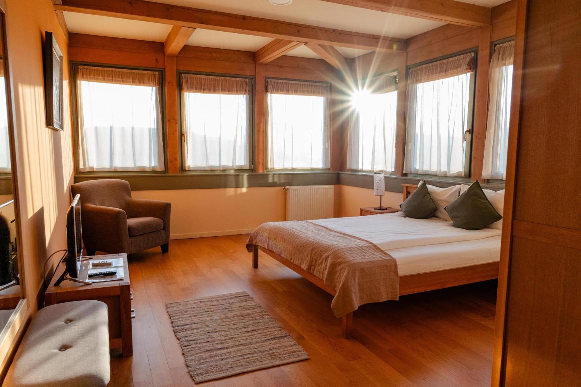 Harmonia Mundi Hotel Vlaha ภายนอก รูปภาพ